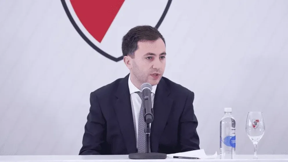 Mano a mano de Di Carlo: la cifra por Almada, autocrítica por los borrados y la bomba contra la AFA