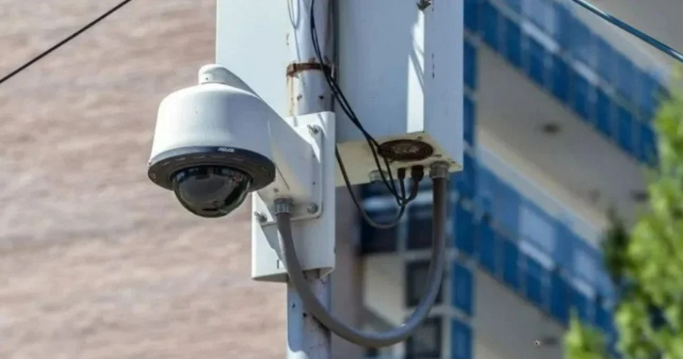 Neuquén registra casi 10 mil multas al mes detectadas por las cámaras en las esquinas
