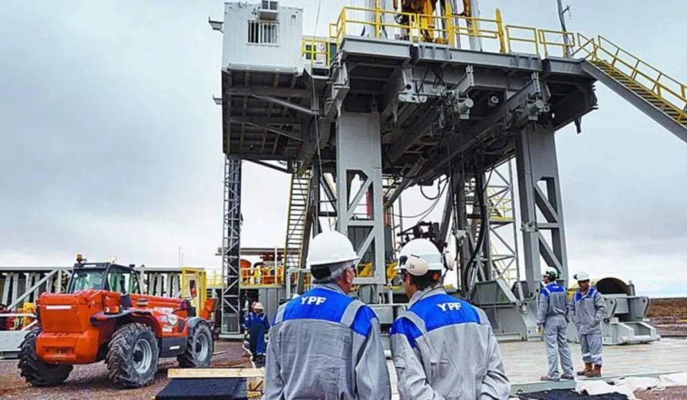 “Argentina LNG”: YPF confirmó el RIGI más grande por más de US$ 50.000 millones destinado a la producción de GNL