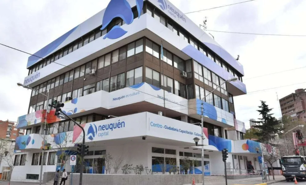 Qué servicios funcionan y cuáles no este lunes feriado en Neuquén