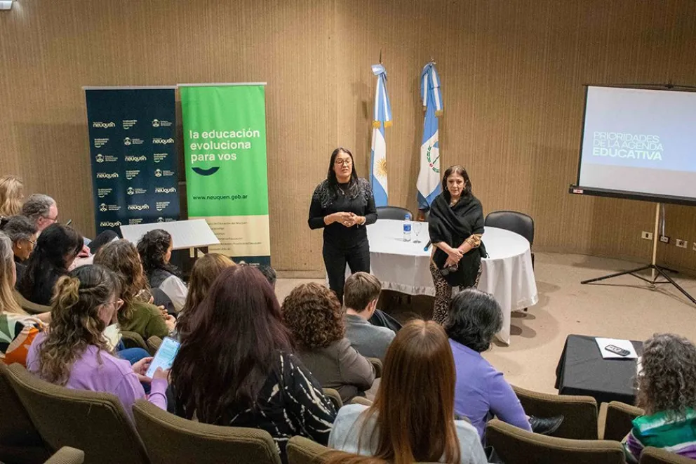 Neuquén presentó a “Argentinos por la Educación”  el impacto de su inversión educativa histórica