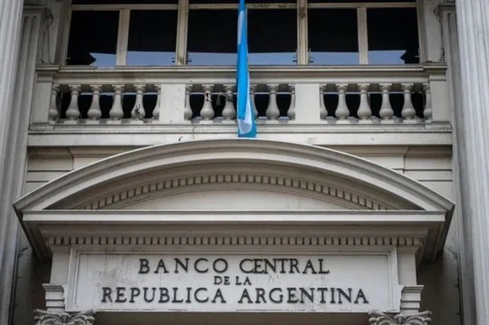 Para contener el dólar, el Banco Central redujo las compras de reservas al nivel más bajo en lo que va del año