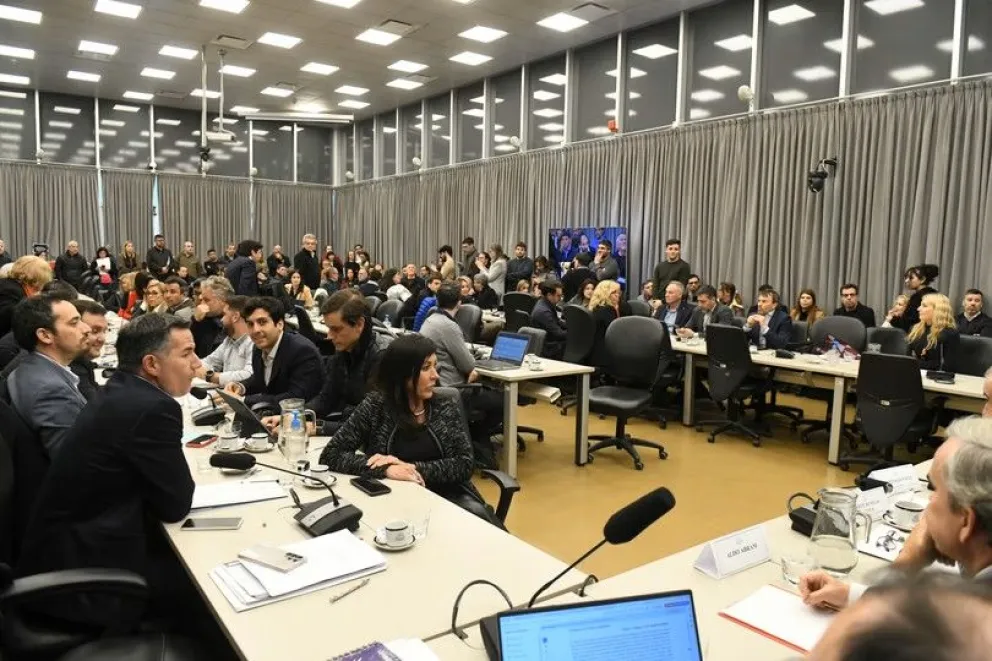 El Gobierno recuperó terreno en Diputados y acelera las negociaciones para la sesión del 26 de agosto