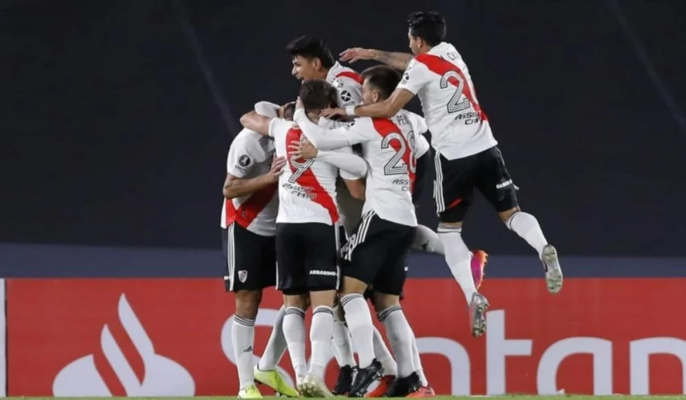 River tiene una prueba de fuego en Colombia por Copa Sudamericana: hora, TV y cómo llega al duelo con Santa Fe