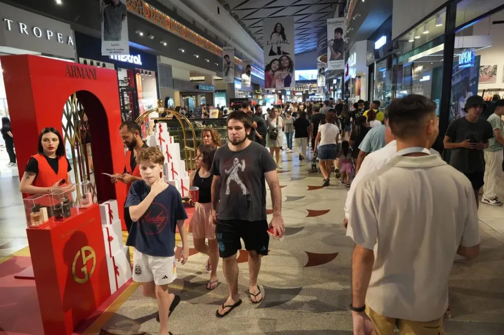 El consumo sigue estancado y volvió a caer en junio: cómo le fue en supermercados, mayoristas y shoppings