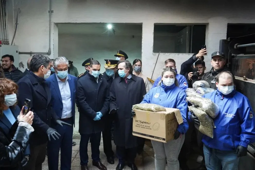 Microtráfico en Neuquén: concretaron la tercera quema de droga y suman .000 millones incautados