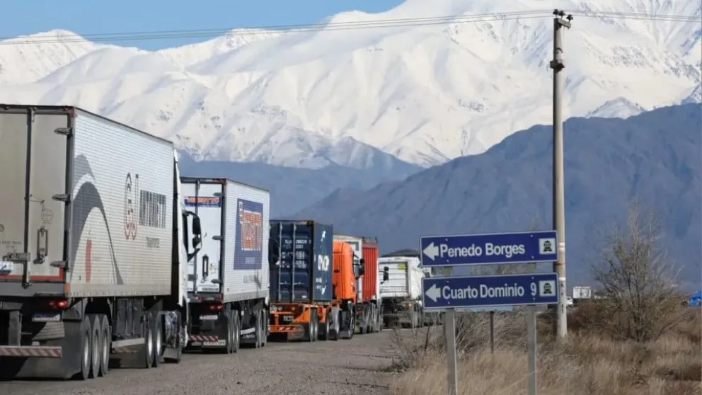 El Paso Cristo Redentor reabre este fin de semana tras un masivo cruce de camiones