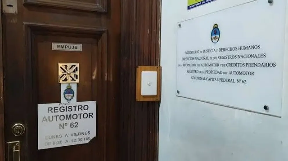 Crece la polémica por los aranceles para la inscripción de autos