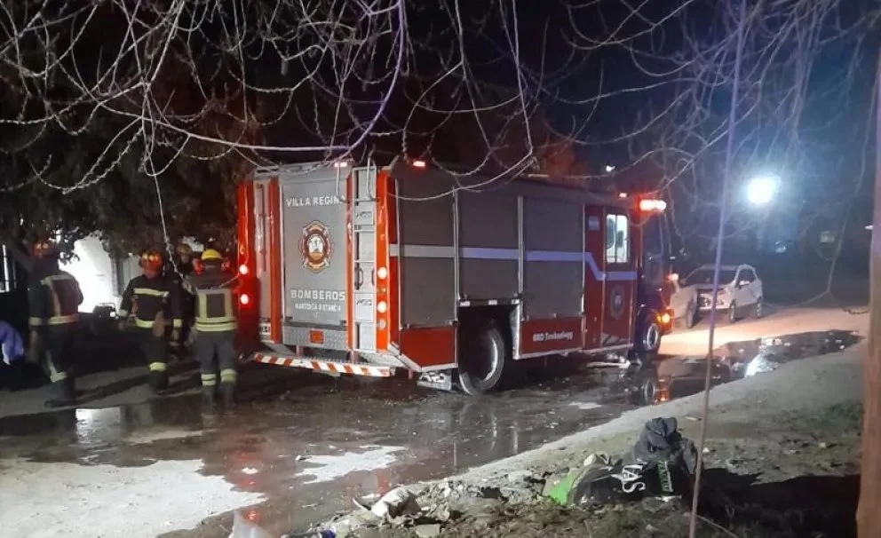 Alerta por el uso de estufas a leña: un incendio dejó daños materiales en Villa Regina