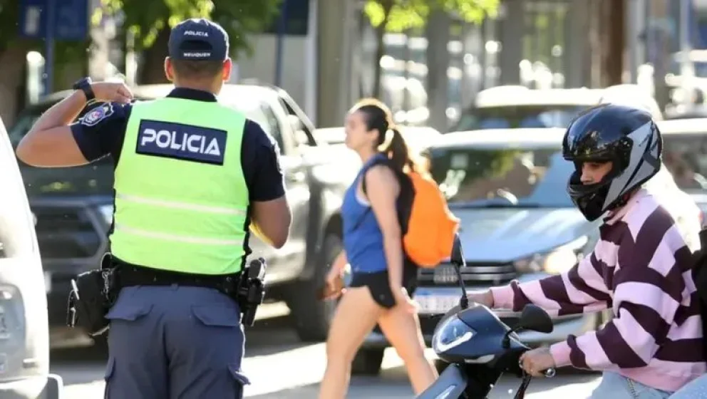 Neuquén recompone el salario policial: habrá aumentos por IPC, adicionales y bonos