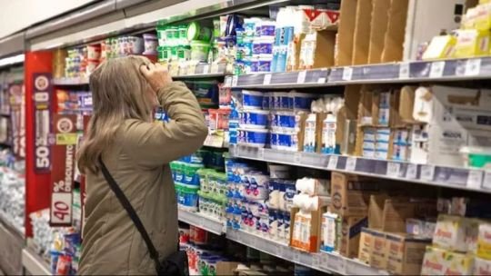 Alerta inflacionaria: Los precios volvieron a subir un 2,05% en julio, según los almaceneros