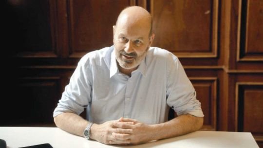 El ministro, la poesía y los libros