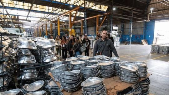 Cambio estructural con final abierto: el IERAL diagnosticó a la economía de Milei entre las oportunidades y el “pánico” del mercado