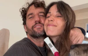 ¡Creer o reventar! Luego de que una astróloga le dijera al aire que pronto quedaría embarazada, Cande Molfese anunció que espera su primer hijo