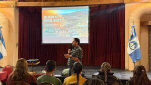 Villa La Angostura avanza en la construcción de comunidades más resilientes frente a los incendios de interfaz.