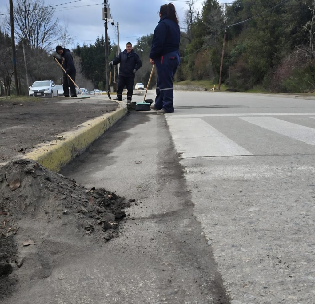 La Secretaría de Servicios Publicos reanudó los trabajos de limpieza y mantenimiento tras las inclemencias climáticas.