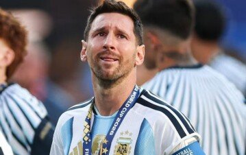 Conflicto pasional en La Scaloneta en medio de la conmoción por la despedida de Messi: Martita Fort elogió el sexo del “turro” Licha Martínez y la polémica esposa la cruzó mal