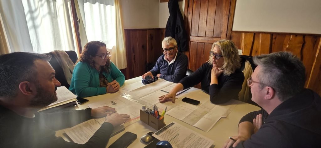 Municipio y Provincia coordinan el próximo inicio de la obra de la Escuela Primaria N° 361.