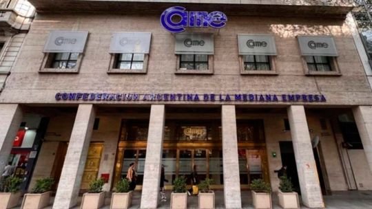 La CAME salió al cruce del gobierno y aseguró que las familias se endeudan para pagar “alimentos y remedios”