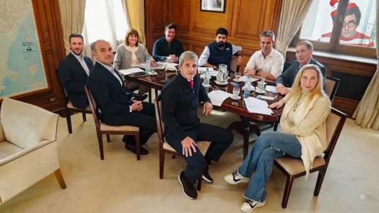Día 973: Mesa política, ¿no se dan cuenta que el presidente no gobierna?