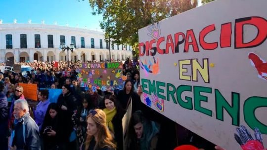 Discapacidad en Córdoba: otra vez alertan que la falta de pago de Nación pone en riesgo miles de prestaciones