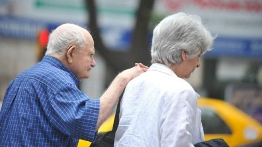 La UCA advierte que el 46% de los hogares con adultos mayores tiene ingresos insuficientes