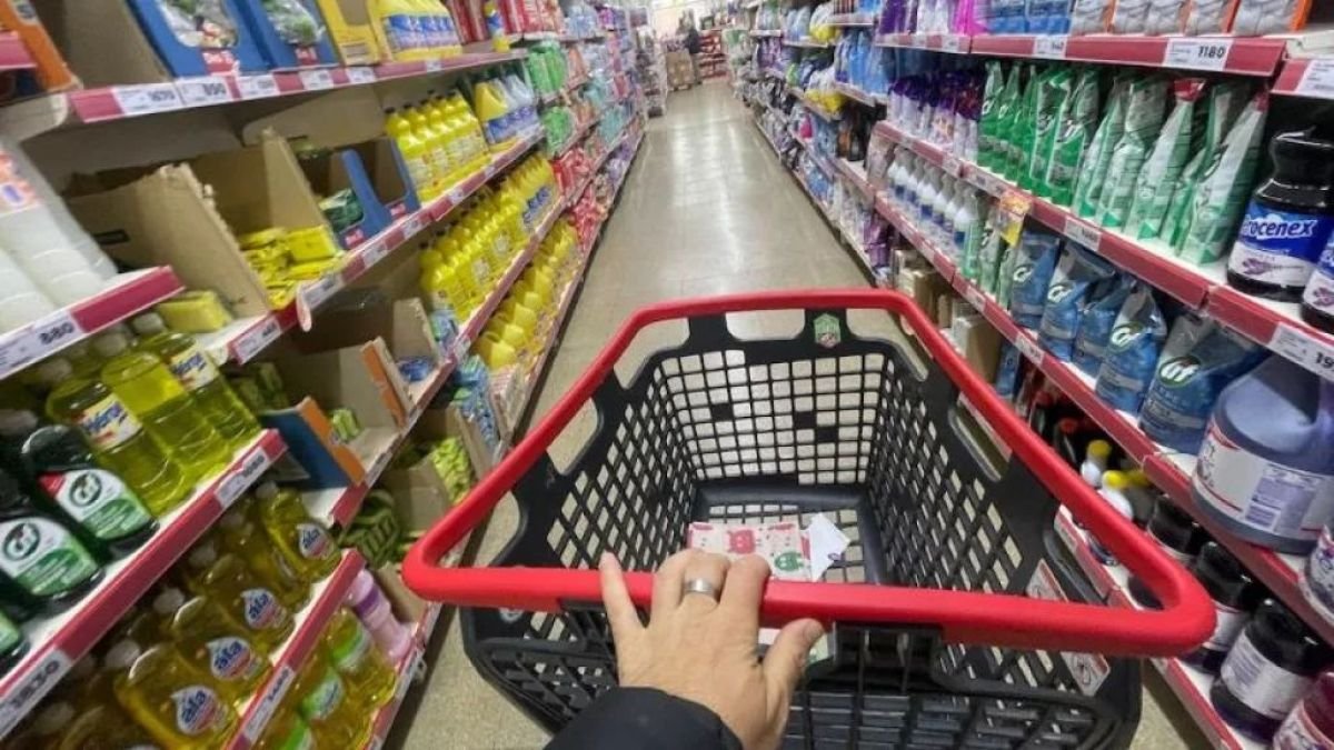 El Gobierno nacional se prepara para enfrentar un dato negativo de inflación: en cuánto podría ubicarse