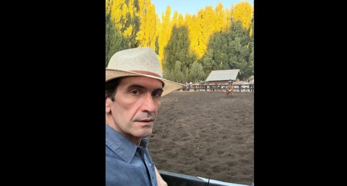 Senador neuquino quedó expuesto por su relato guionado