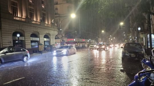 Noche espantosa en el AMBA: lluvia, viento, cortes de luz y casi 30 vuelos afectados