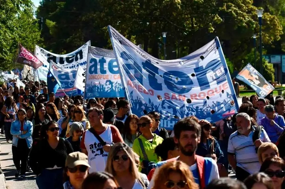ATEN y UNTER adhieren al paro nacional y afectan el inicio de la semana escolar