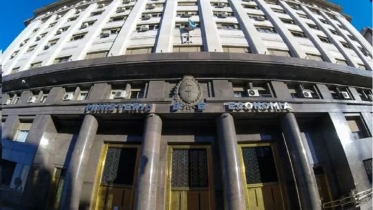 La economía sigue esperando: por qué el discurso del Gobierno no alcanza para reactivar la actividad