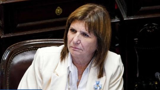 Bullrich propuso un “etiquetado frontal” para los créditos: qué información quiere que aparezca al sacar un préstamo