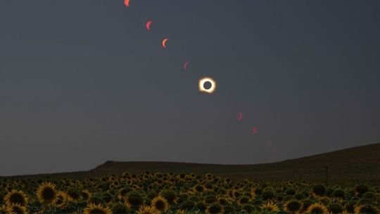 La NASA difundió impresionantes registros del eclipse solar de agosto capturados desde la Tierra, el aire y el espacio