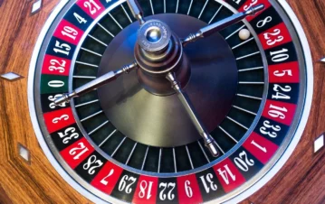 Famosos argentinos y el póker: las celebridades que pasaron del set a la mesa de juego