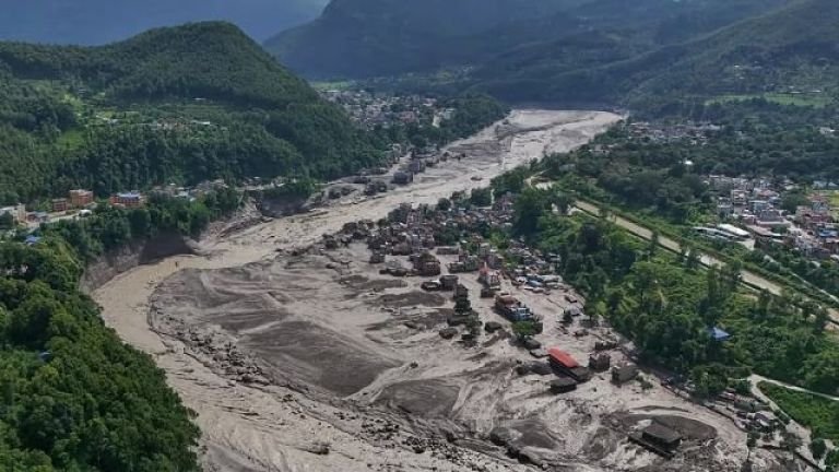 Alud en Nepal: Ya son al menos 584 fallecidos