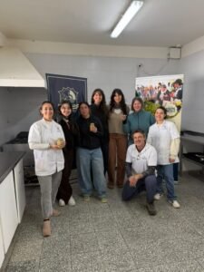 Se llevo a cabo el Taller de calibración y puesta en marcha de la autoclave en la Sala de elaboración comunitaria