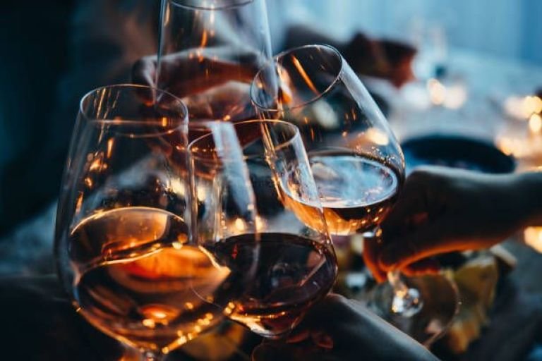 Una noche de vinos de altura y fuegos en Cipolletti