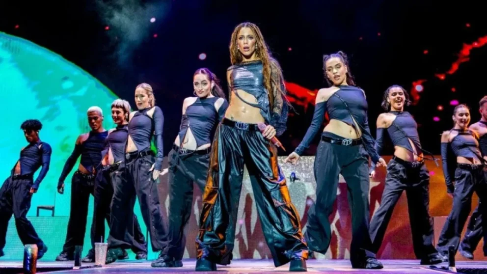 Tini Stoessel sorprendió a sus bailarines con un importante aumento de sueldo para su nueva gira