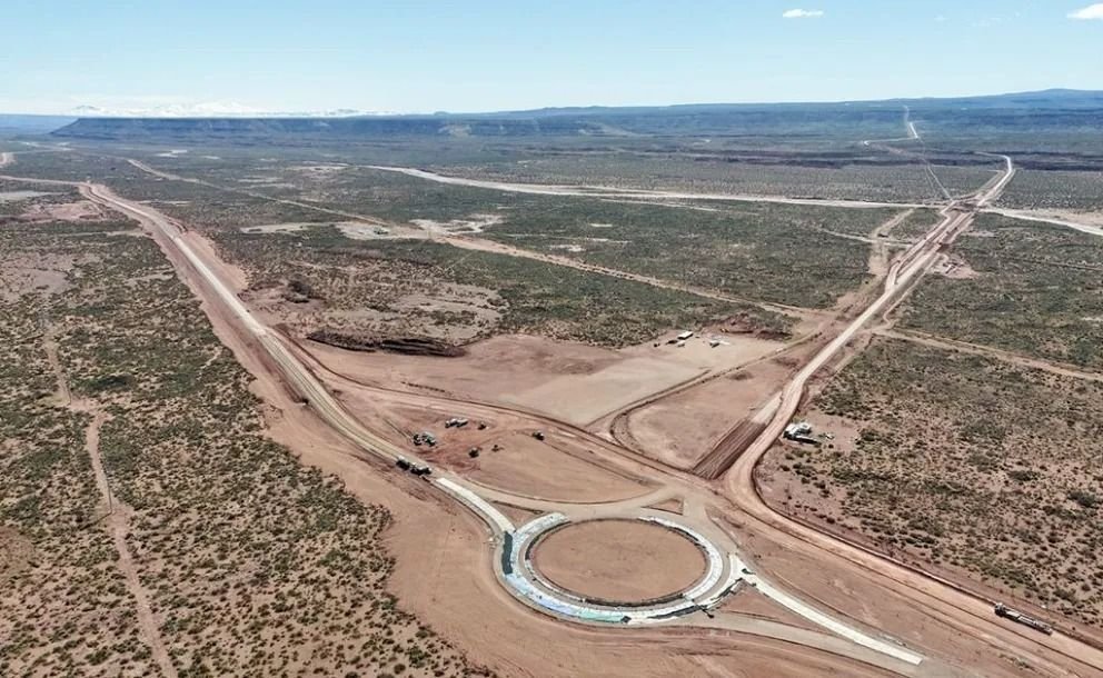 Vaca Muerta: tres obras claves avanzan en simultáneo