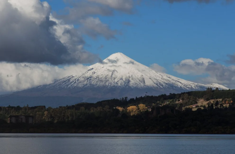 Alerta amarilla en el Villarrica: qué implica para Neuquén