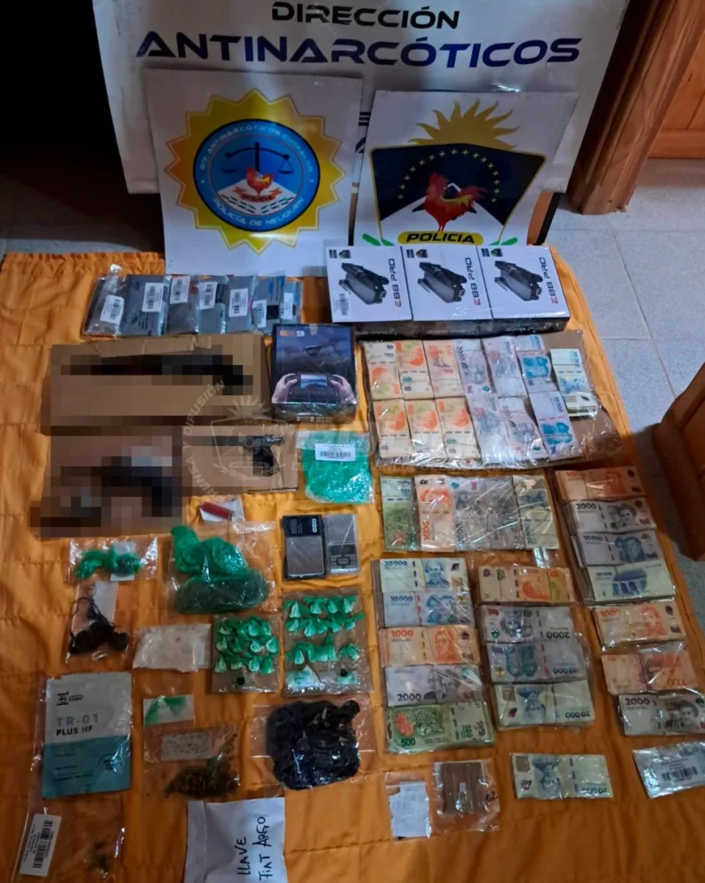 Secuestraron drogas, armas y cerca de  millones en operativos contra el microtráfico