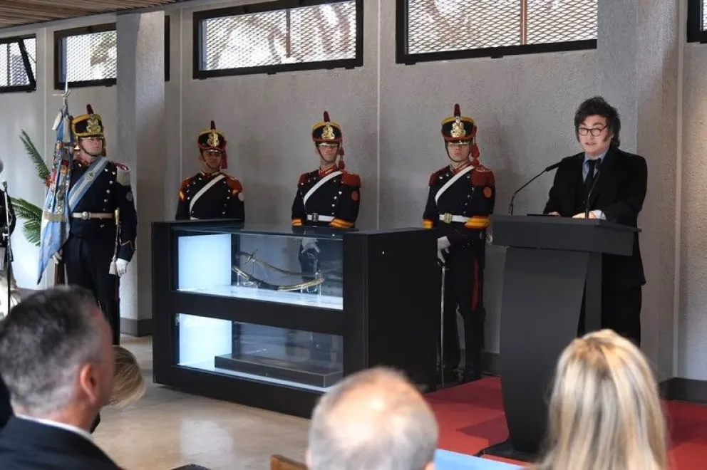 Milei calificó de “ilegítimo” al gobierno del Reino Unido en Malvinas e insistió en la unidad nacional