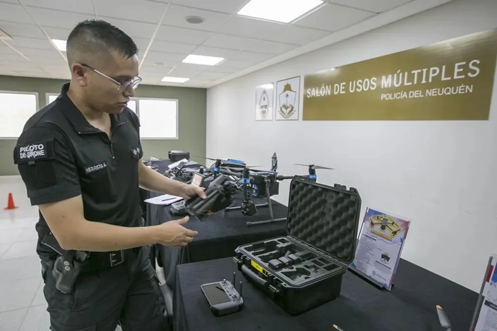 Más tecnología para la Policía del Neuquén: 25 drones refuerzan operativos, investigaciones y rescates