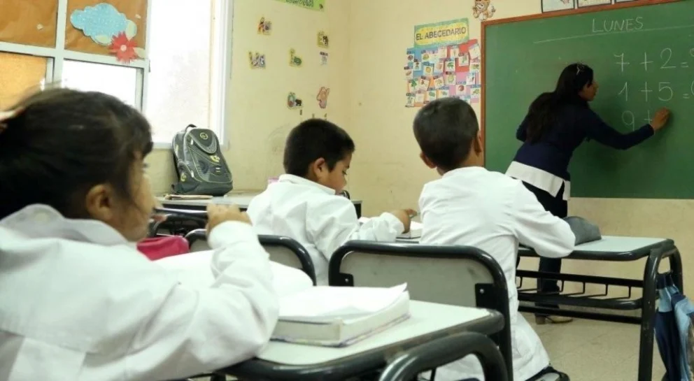 Salarios docentes: cuánto aventaja Neuquén a Buenos Aires, CABA y Mendoza