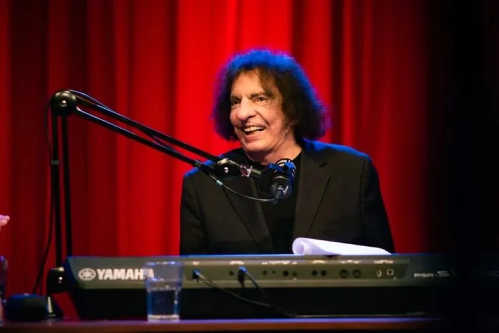 Alejandro Dolina no llega a la Feria del Libro de Neuquén y suspendió su presentación