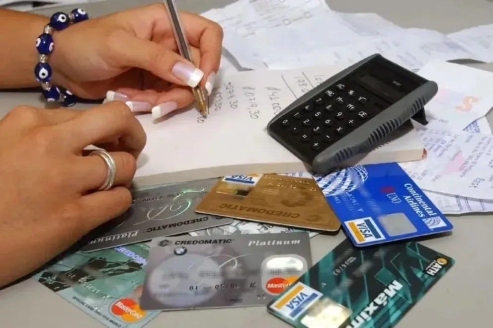 La mora en los créditos a las familias alcanzó el 18% en julio y suma 21 meses de suba continua