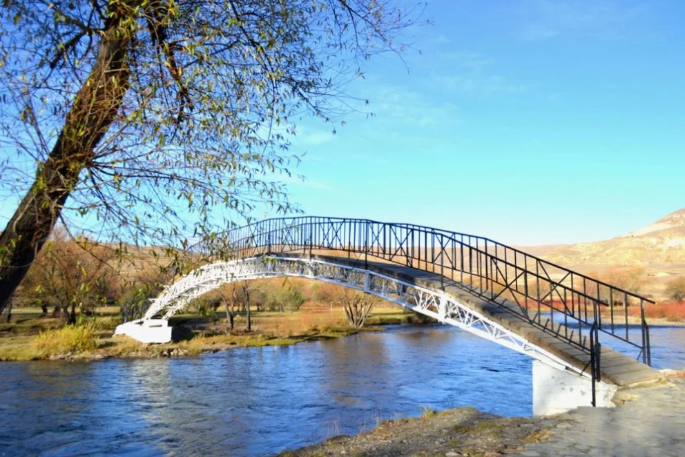 Junín de los Andes: hallaron a una mujer muerta en la costanera