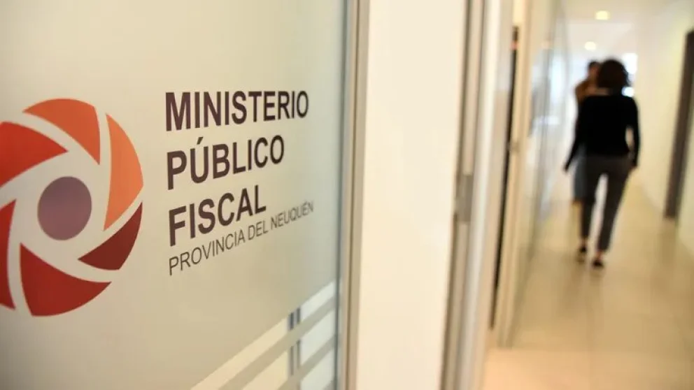 Lo siguió hasta la calle y lo apuñaló por la espalda; fue declarado responsable