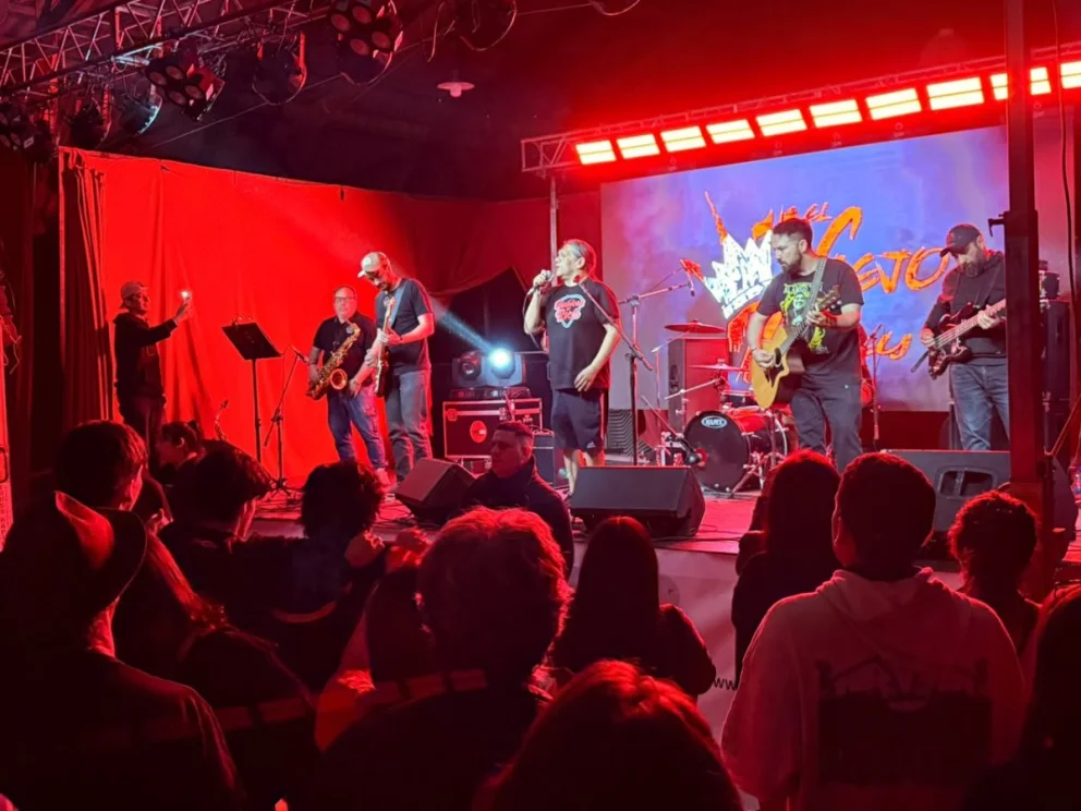 Más de 100 músicos participaron del festival de prevención y salud mental en Plottier