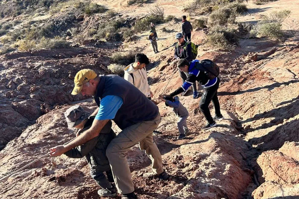 Turismo paleontológico para los más chicos: la aventura de aprender en las bardas